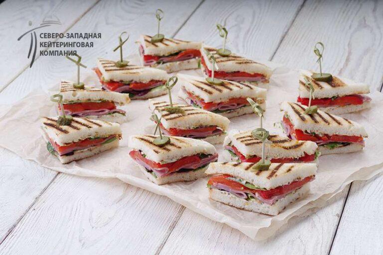 Мини сэндвичи из копченой говядины с доставкой для фуршета в СПБ